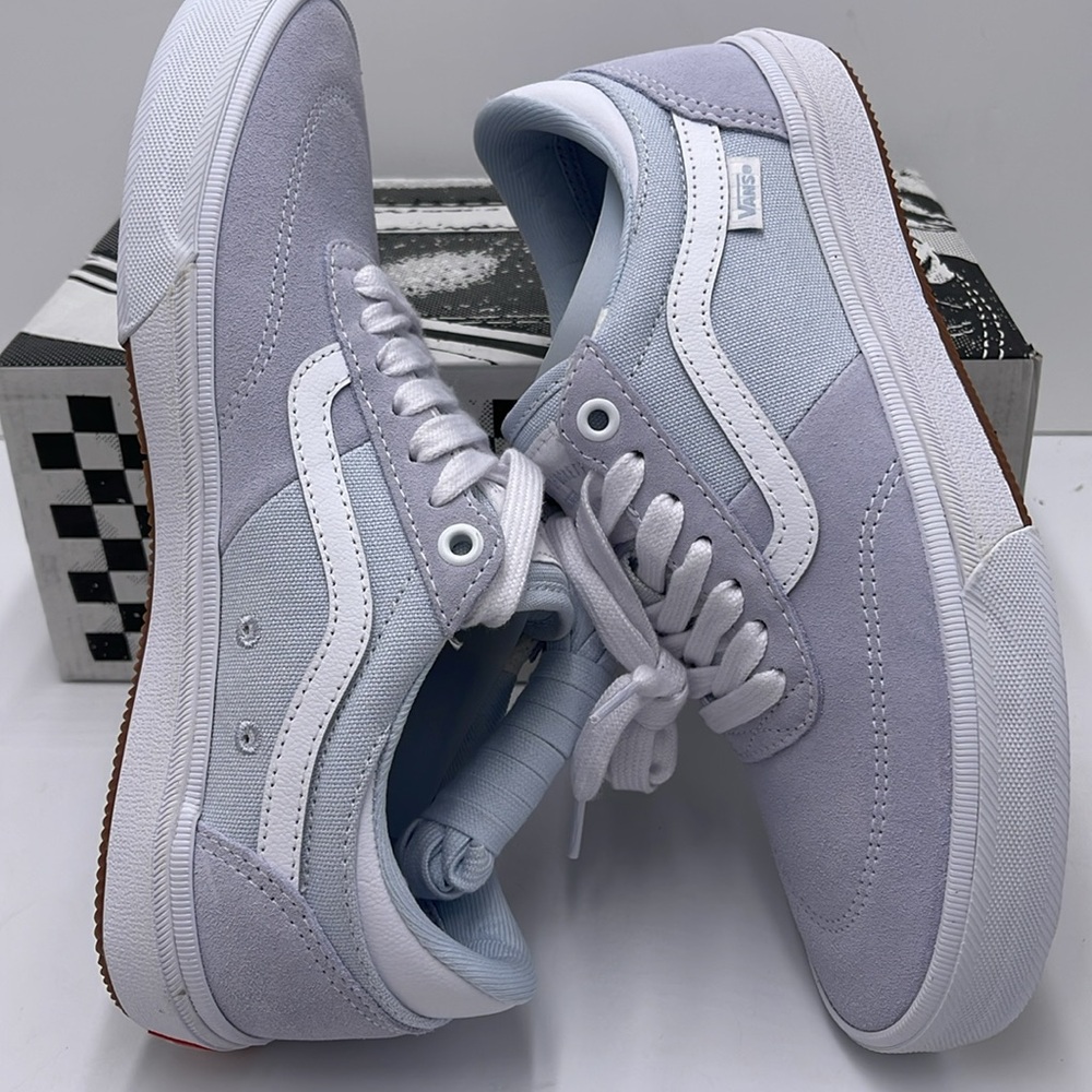 Vans WMNS Gilbert Crocke
Light Blue
VN0A5JIFLTB Sneakers - Picture 11 of 16
